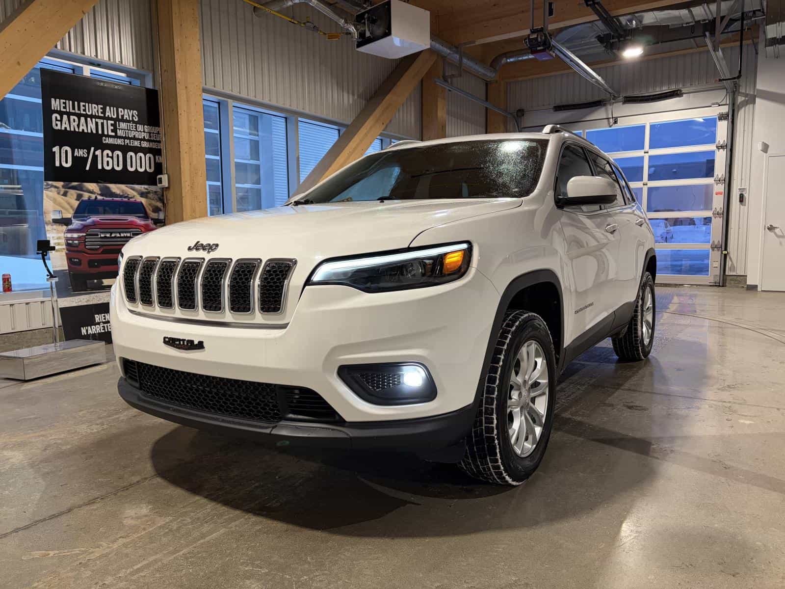 2019 Jeep Cherokee North - Image 3