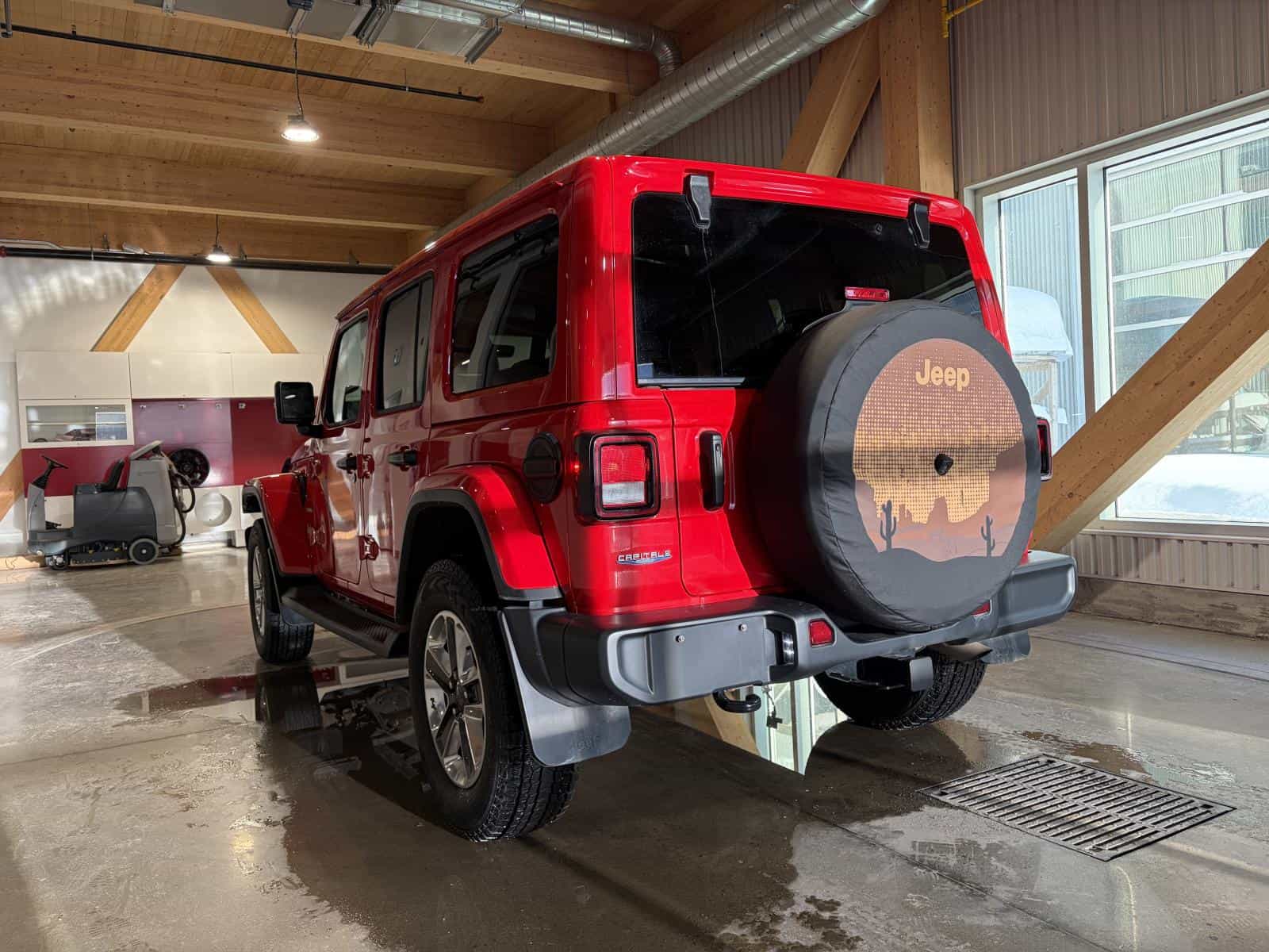 2021 Jeep Wrangler Unlimited Sahara - Image 7