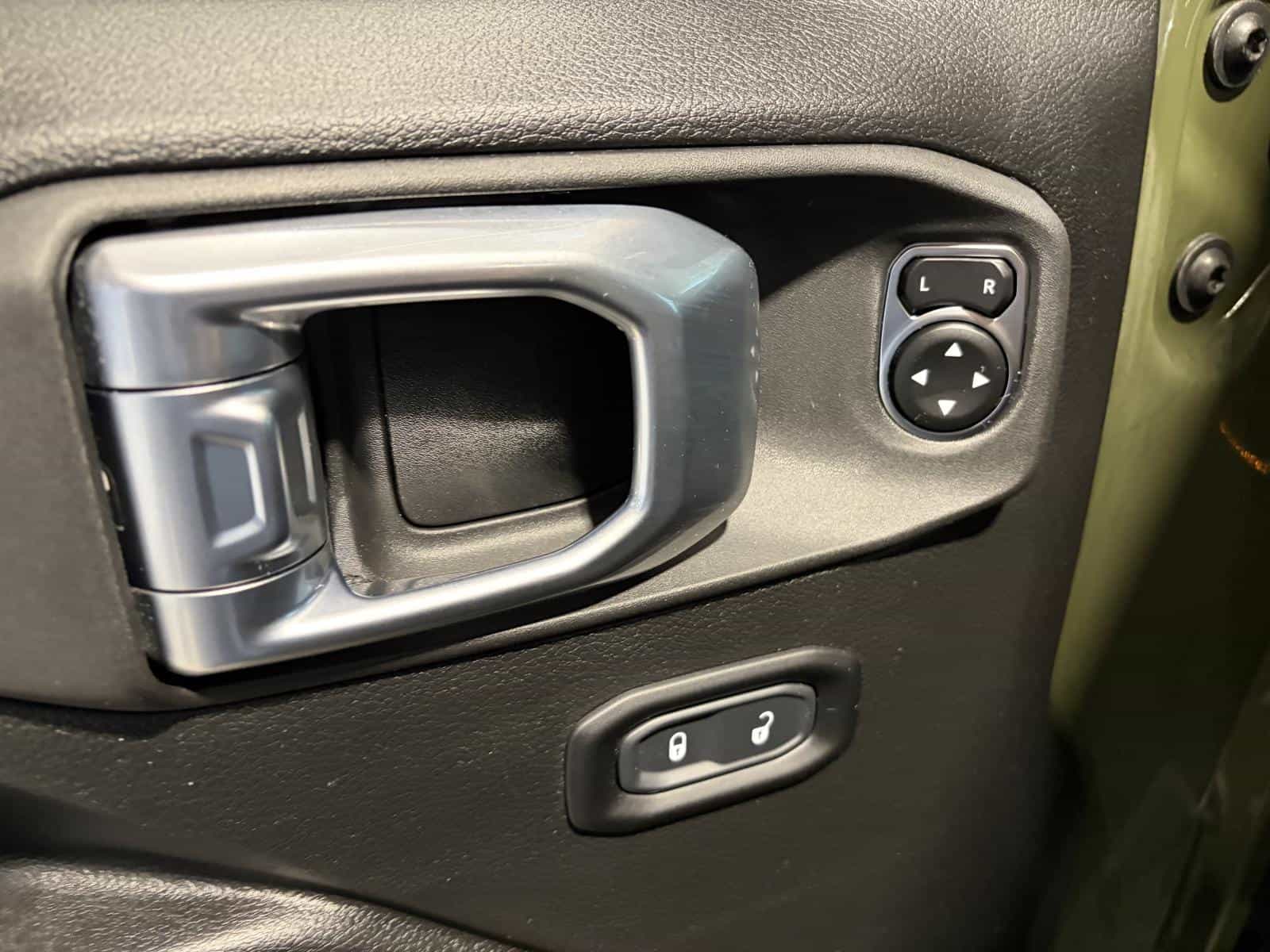 2023 Jeep Wrangler Sport Sport - Image 13