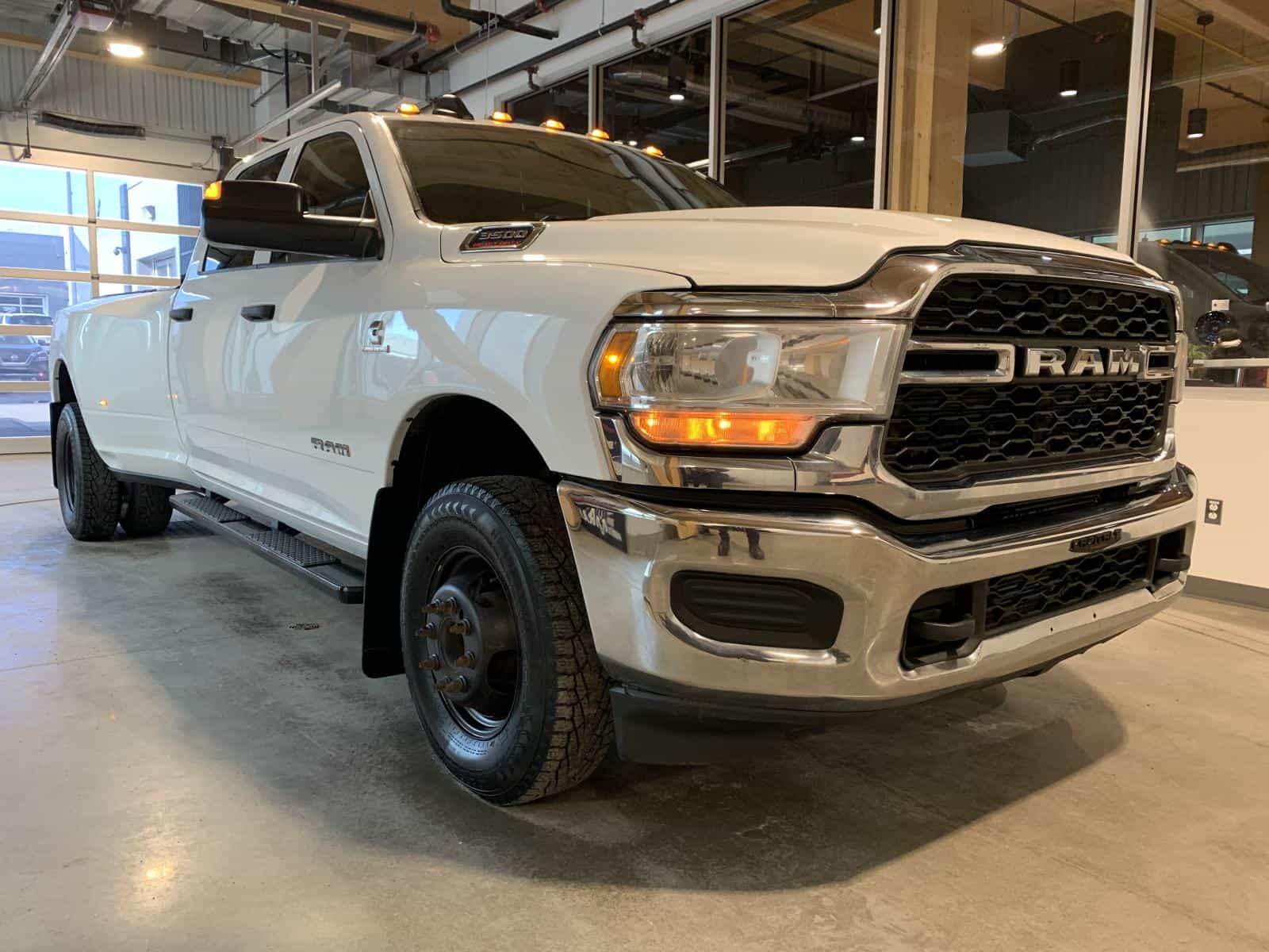Image 6 RAM 3500 Tradesman 2019