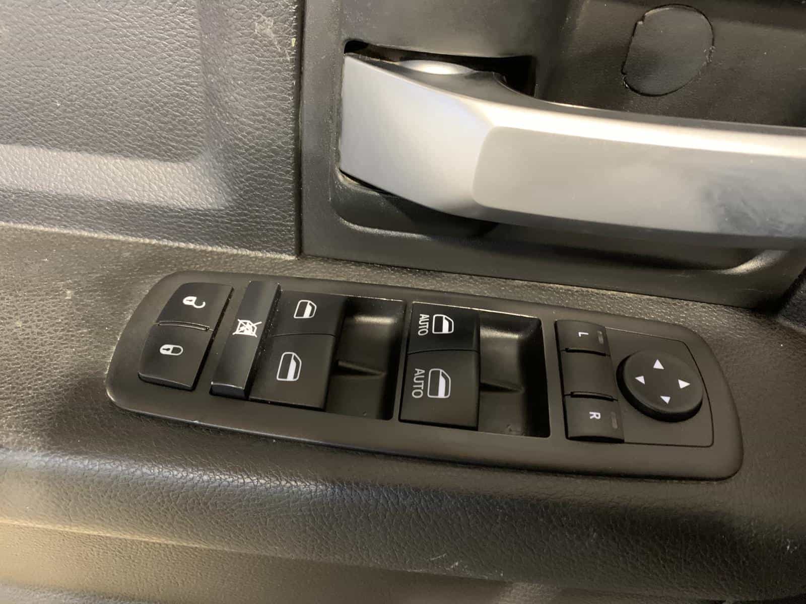 2019 RAM 3500 Tradesman - Image 22