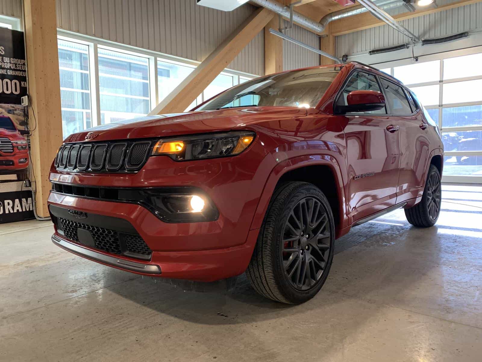 Image 2 Jeep Compass Limited 2022