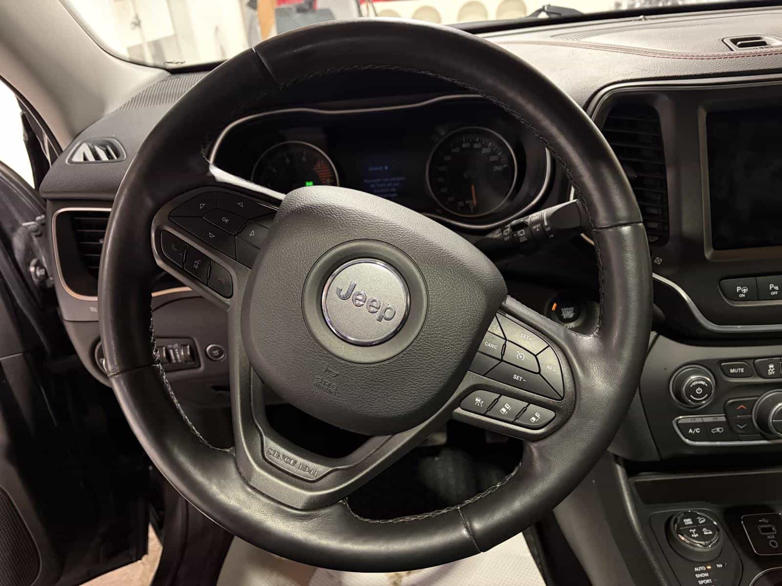 Image 16 Jeep Cherokee Trailhawk 2019