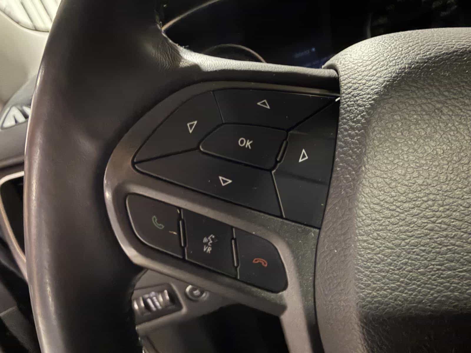 2019 Jeep Cherokee Trailhawk - Image 17