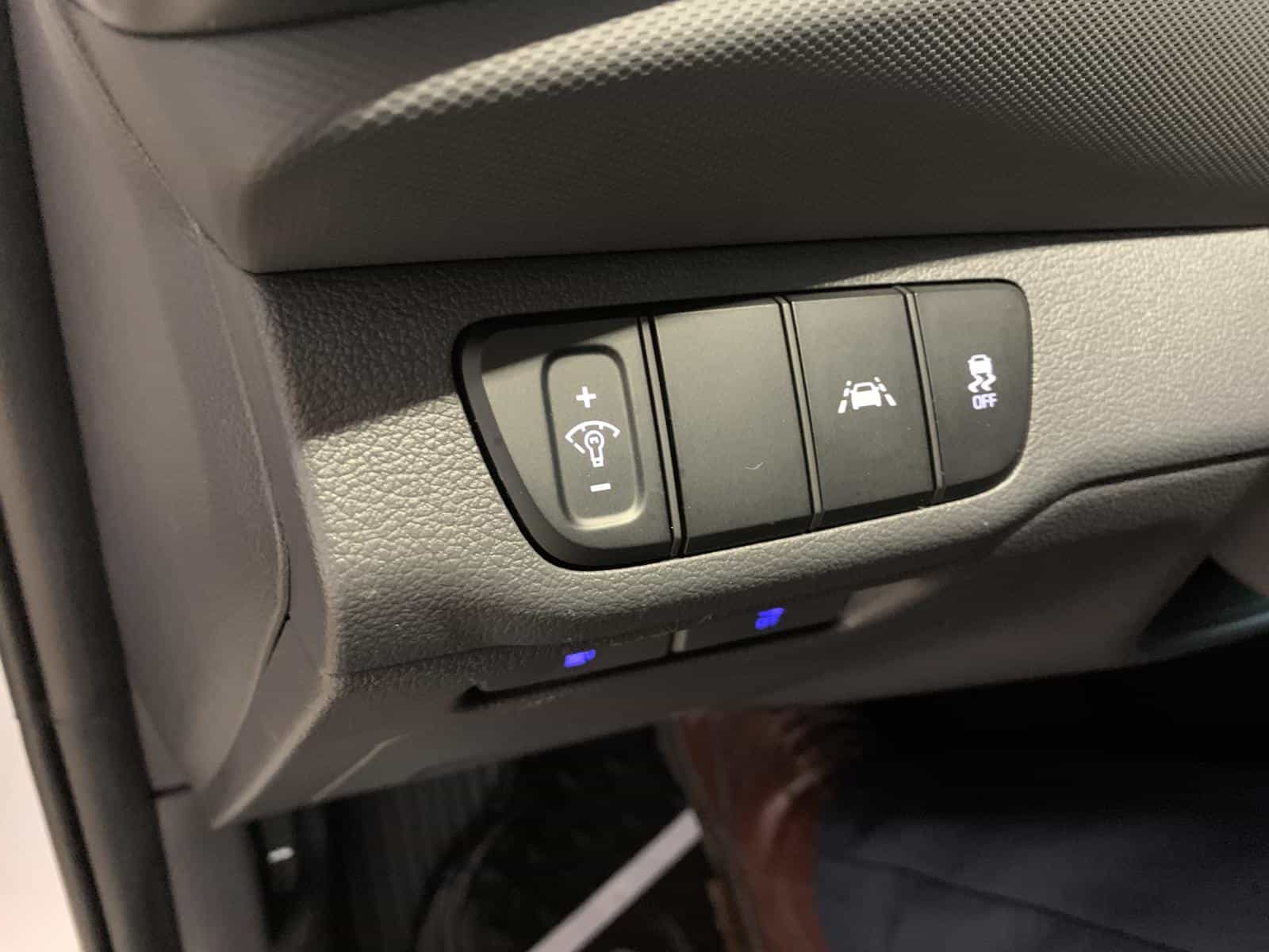 2021 Hyundai Iconiq Preferred - Image 23