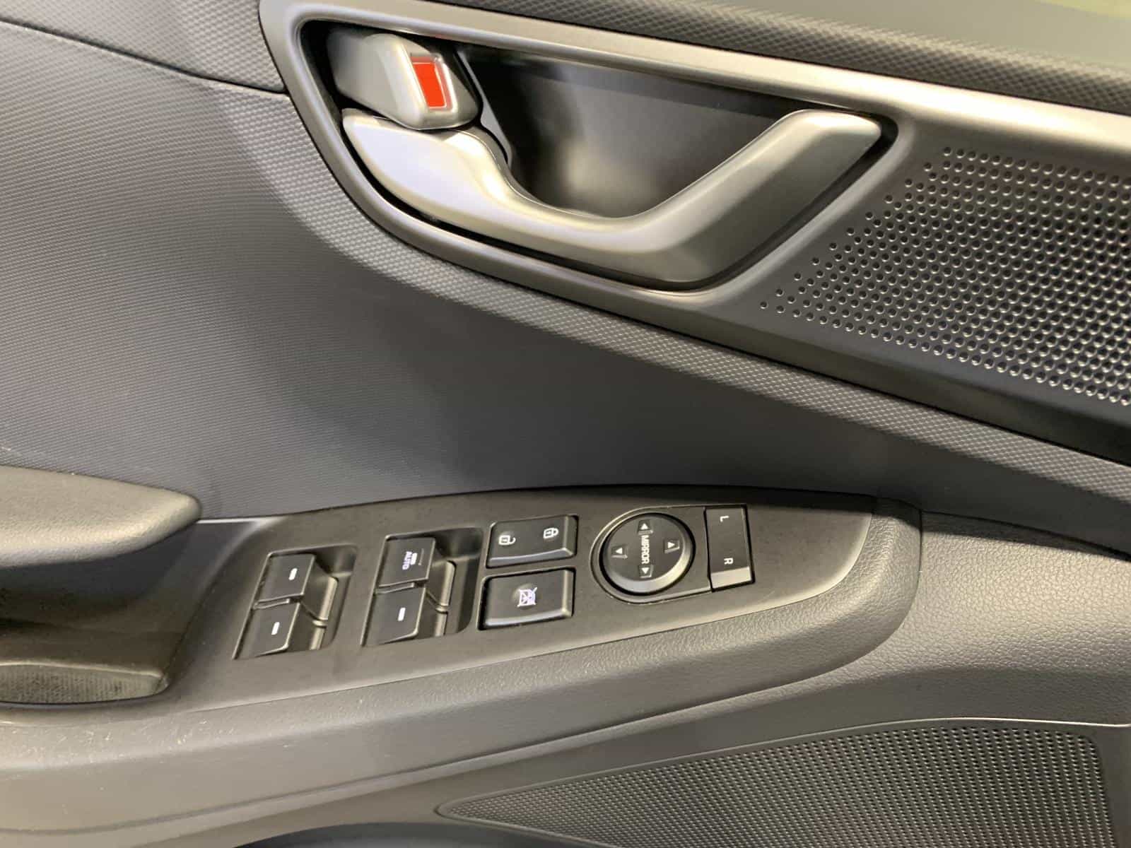 2021 Hyundai Iconiq Preferred - Image 24