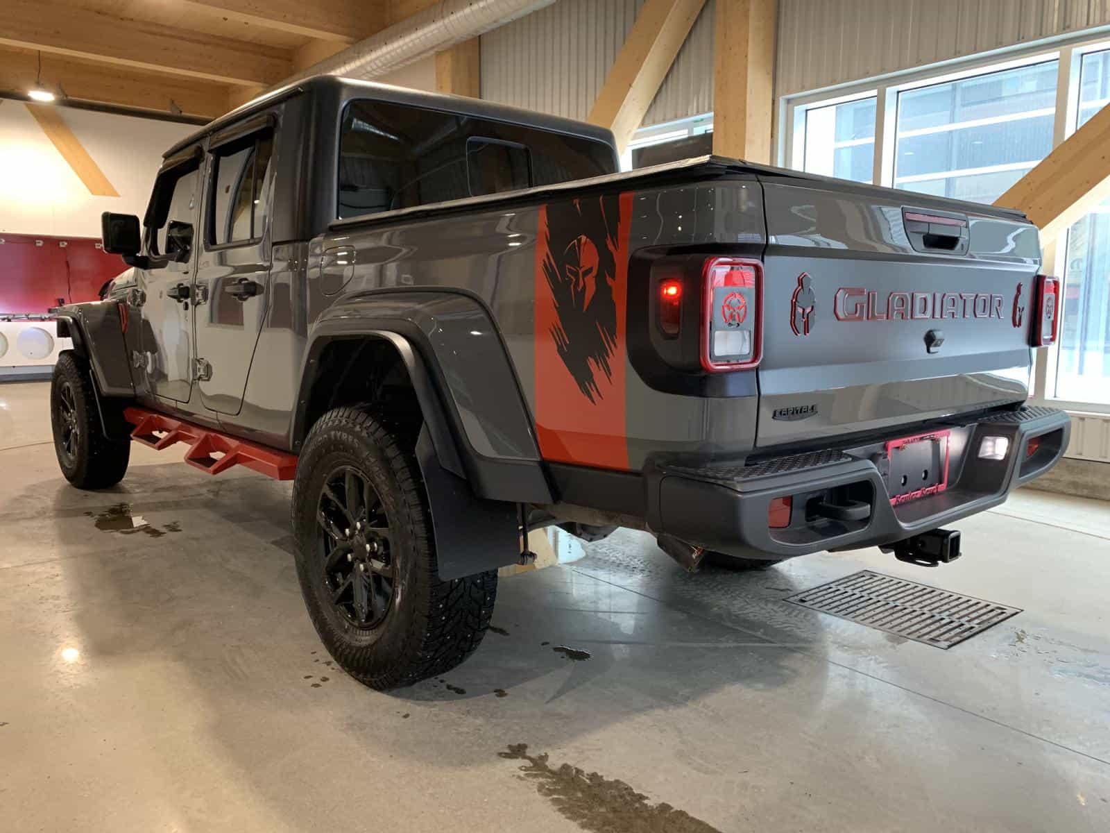 Image 3 Jeep Gladiator Sport S 2022