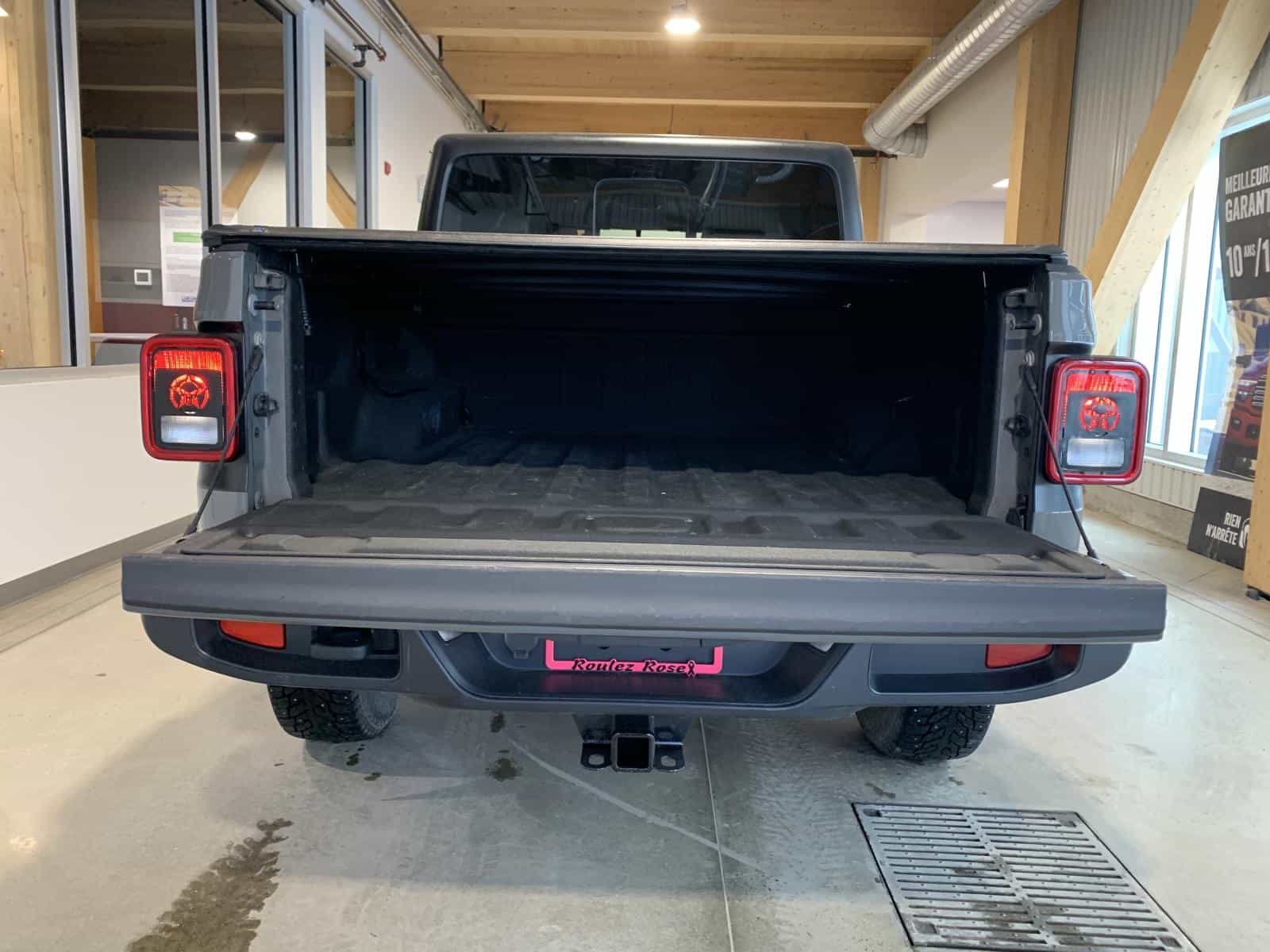 2022 Jeep Gladiator Sport S - Image 4