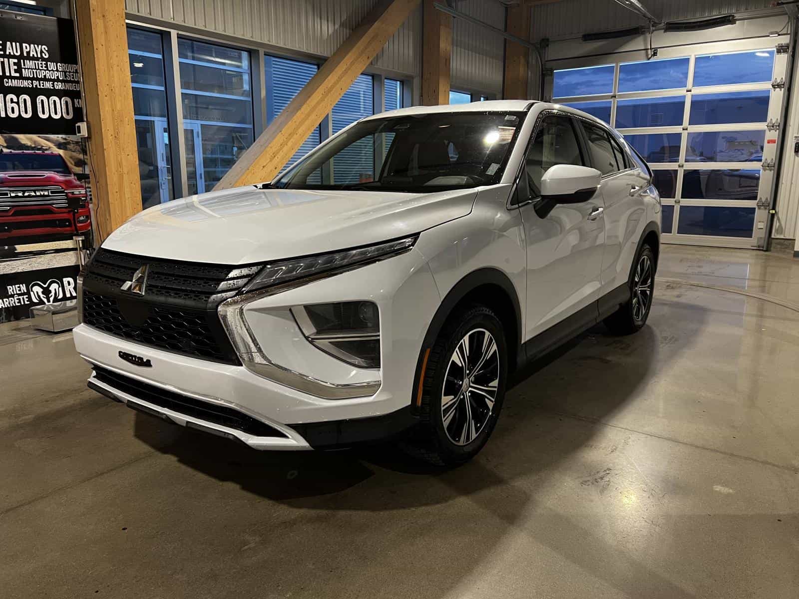 2022 Mitsubishi Eclipse Cross SE - Image 1
