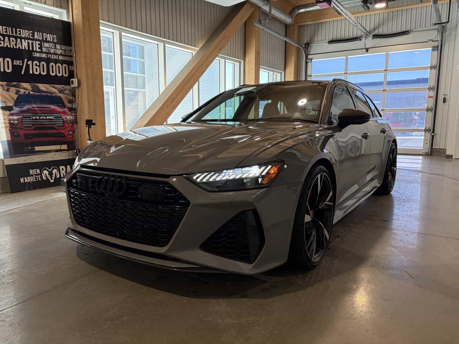 Image 4 Audi RS6 Base 2023