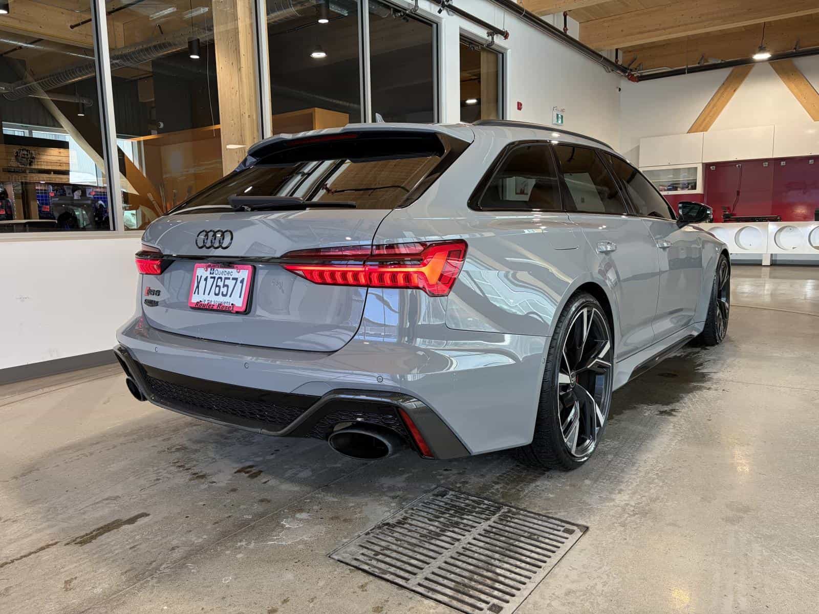 Image 8 Audi RS6 Base 2023