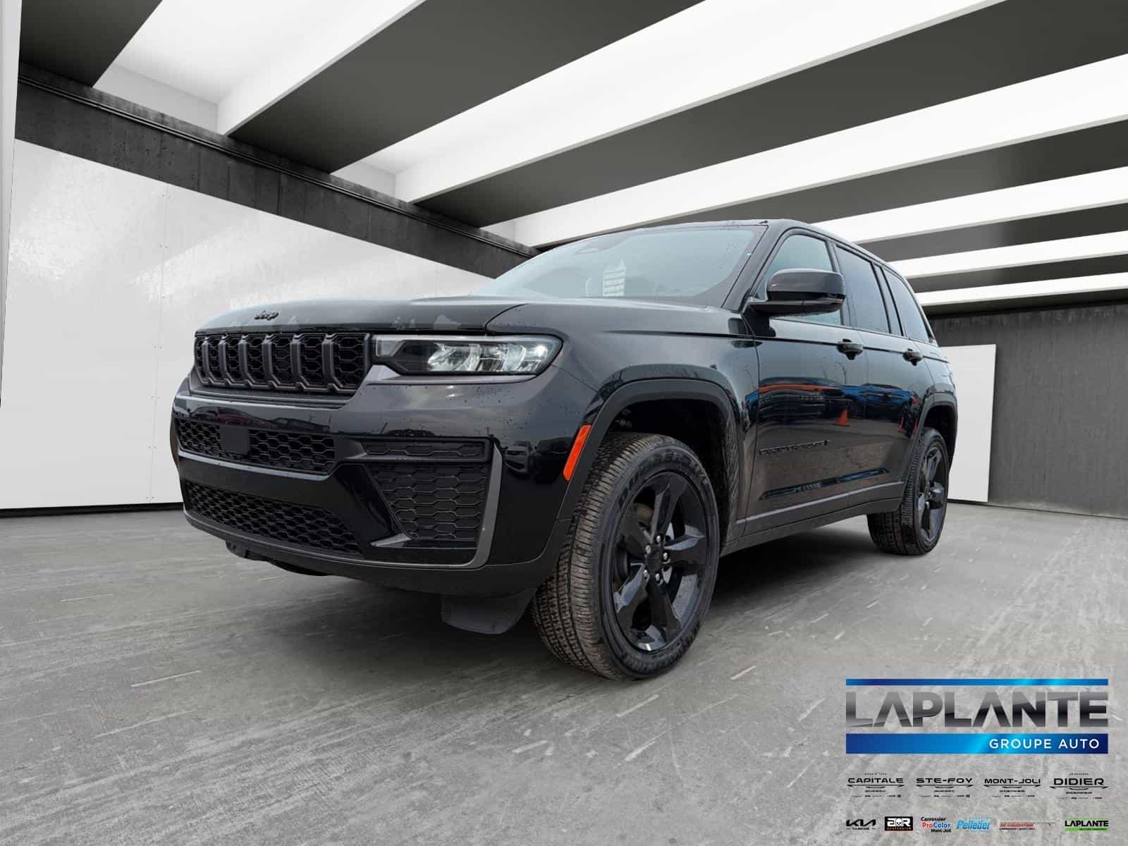 Image 1 Jeep Grand Cherokee Altitude 2026