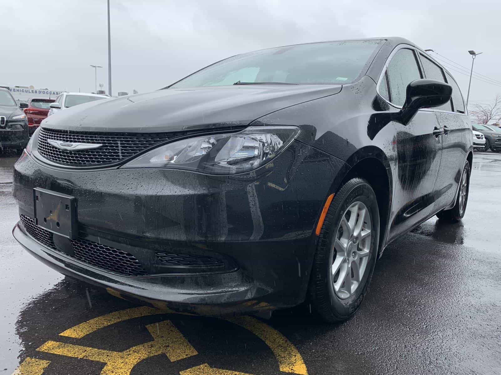 2022 Chrysler Grand Caravan SXT - Image 1