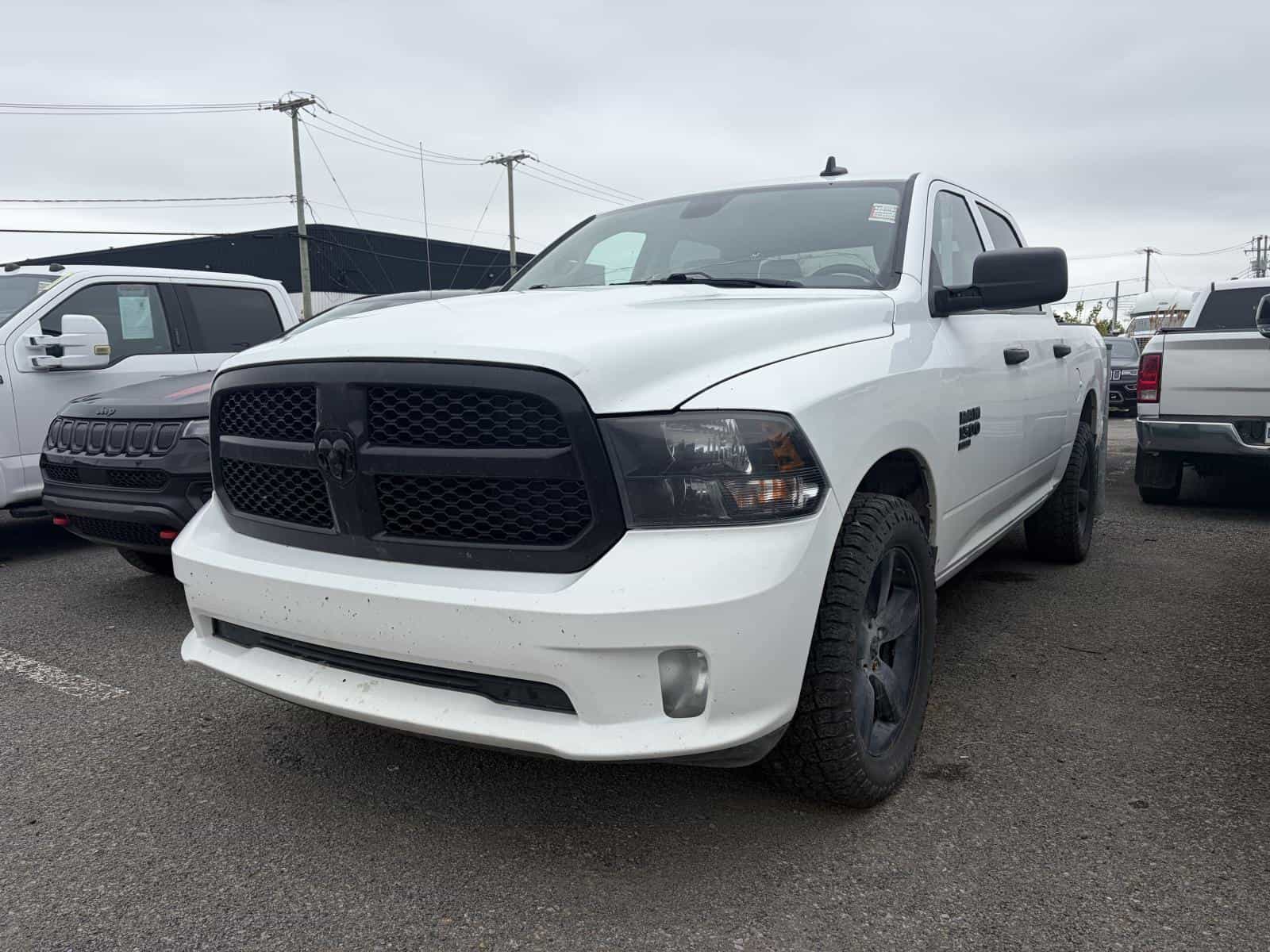 Image 1 RAM 1500 Classic Express 2023