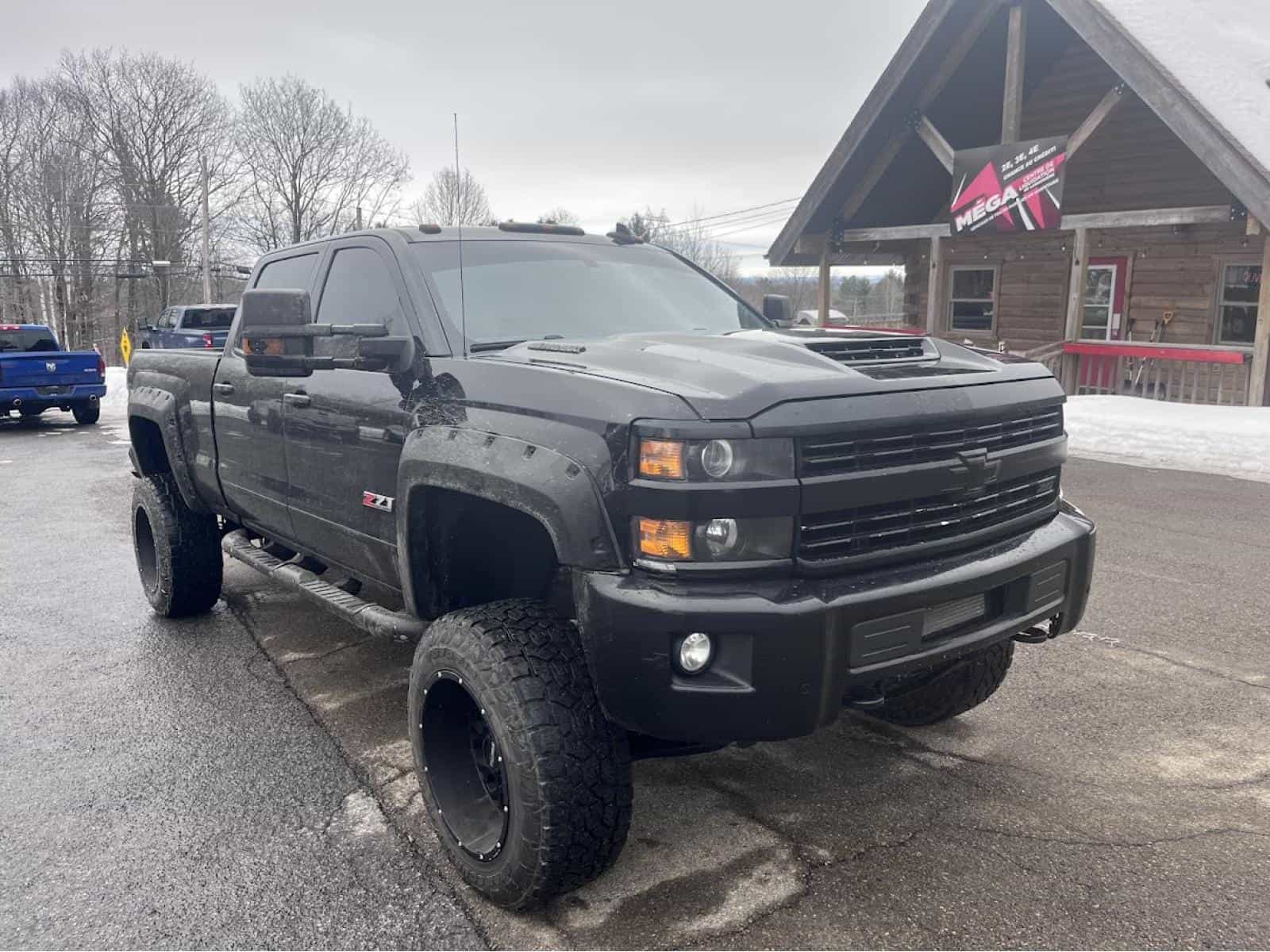 2017 Chevrolet Silverado K2500Hd Lt LT - Image 2