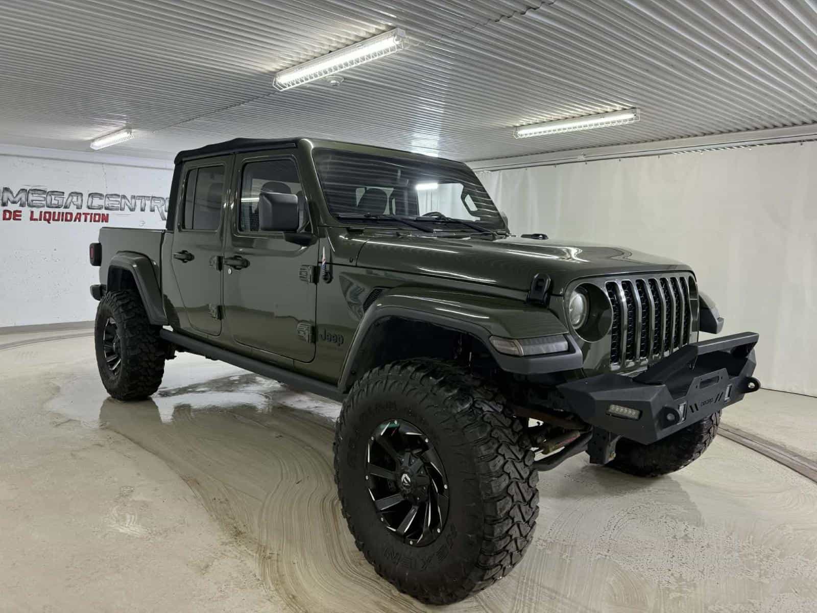 2022 Jeep Gladiator Willy's - Image 7