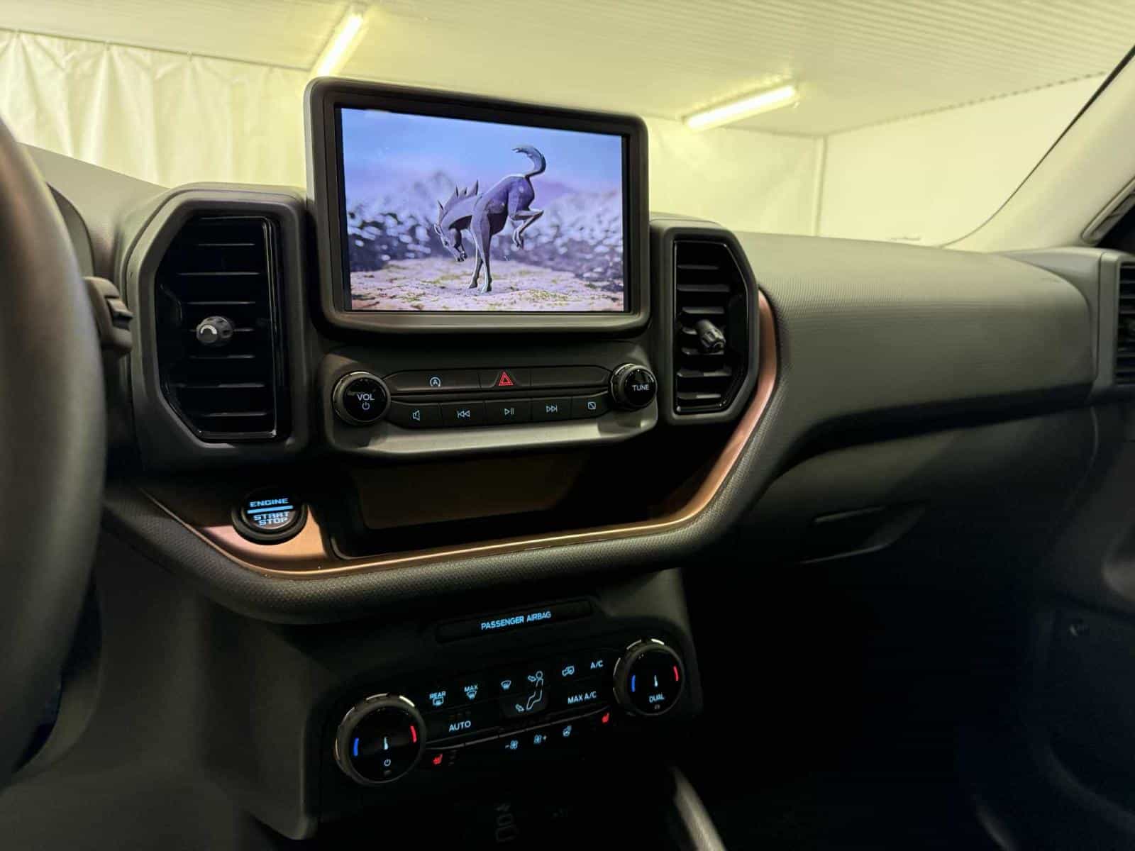 2024 Ford Bronco Big Bend - Image 10