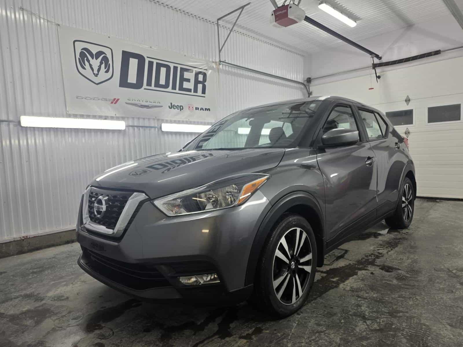 Image 1 Nissan Kicks SV 2019
