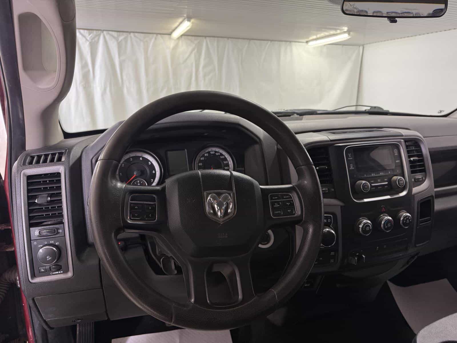 Image 13 RAM 1500 ST 2015