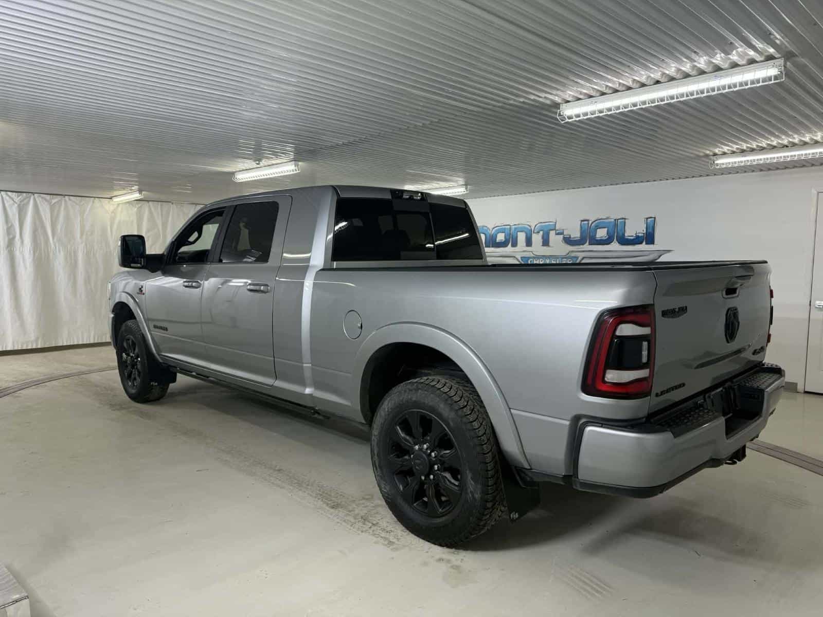 2023 RAM 2500 Limited - Image 3