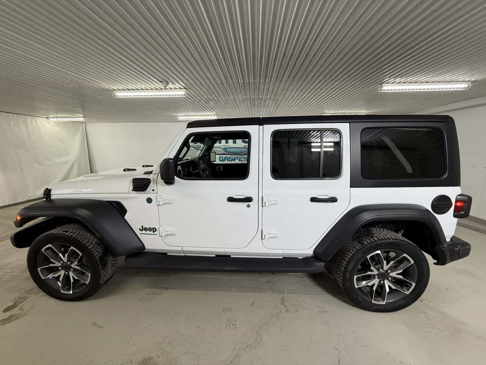 Image 2 Jeep Wrangler Sport S 2025