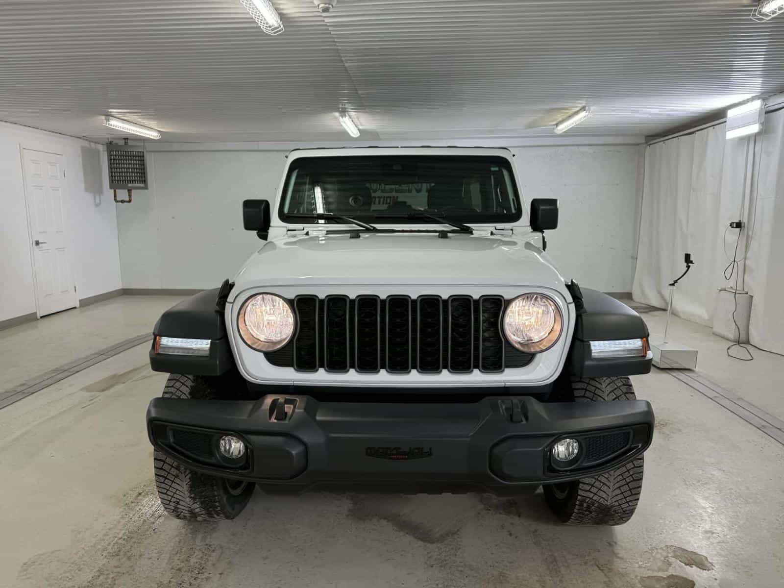 Image 8 Jeep Wrangler Sport S 2025