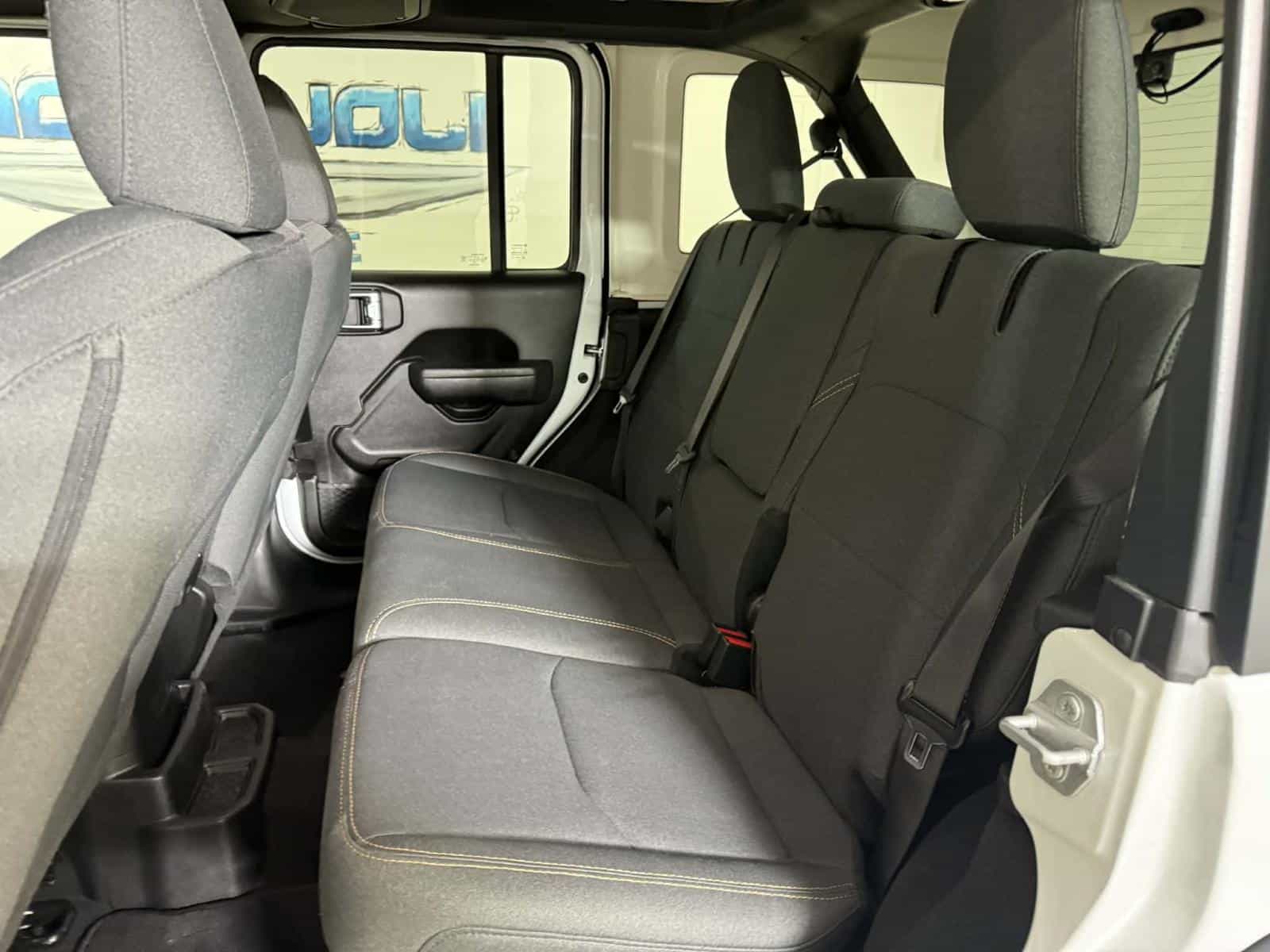 Image 17 Jeep Wrangler Sport S 2025